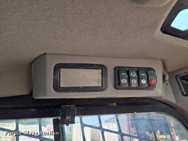 image for item EF1919 2014 Caterpillar 272D skid steer loader