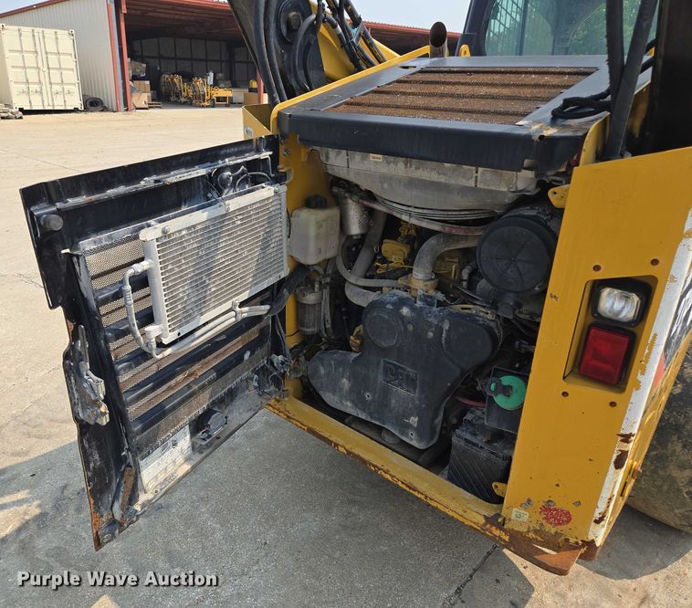 image for item EF1919 2014 Caterpillar 272D skid steer loader