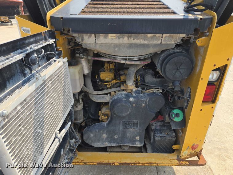 image for item EF1919 2014 Caterpillar 272D skid steer loader