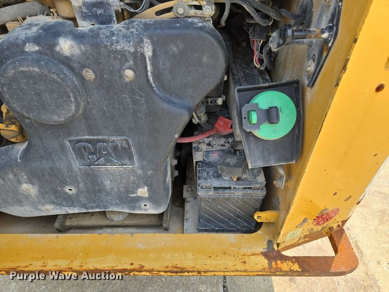 image for item EF1919 2014 Caterpillar 272D skid steer loader