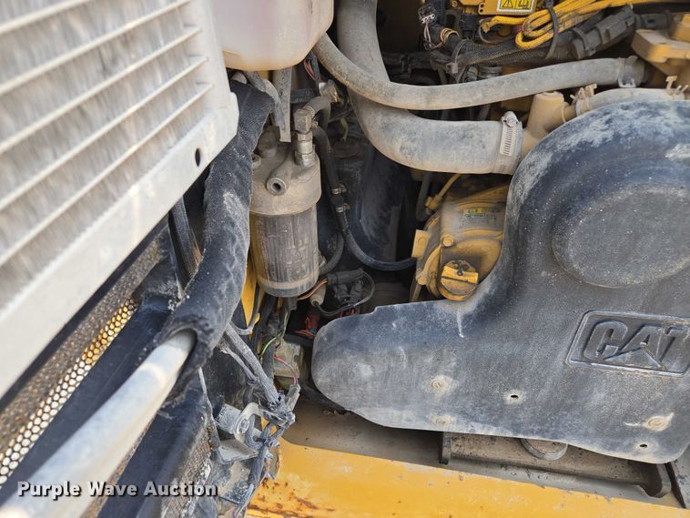 image for item EF1919 2014 Caterpillar 272D skid steer loader