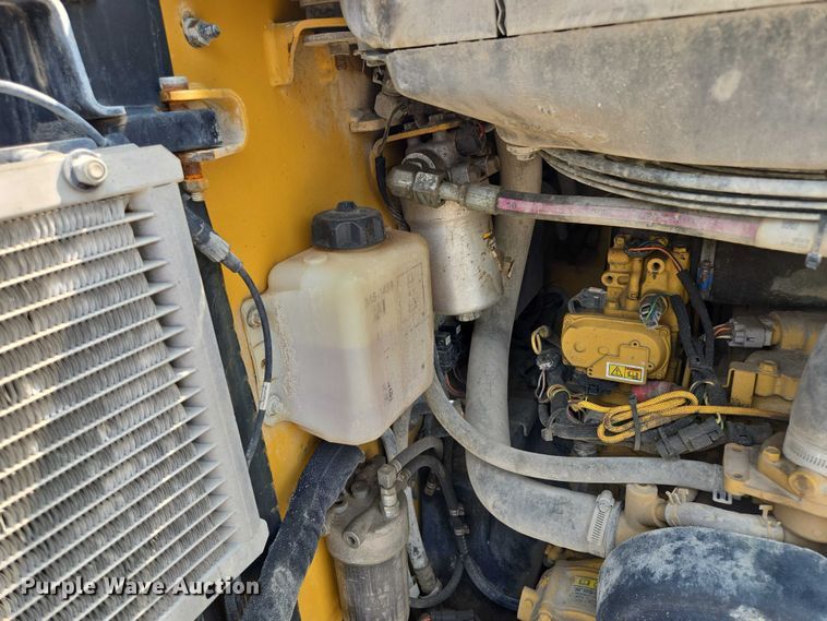 image for item EF1919 2014 Caterpillar 272D skid steer loader