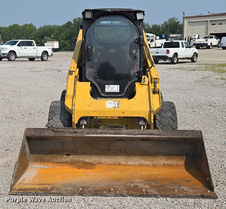 MINI CARGADOR SOBRE RUEDAS 2015 CATERPILLAR 262D