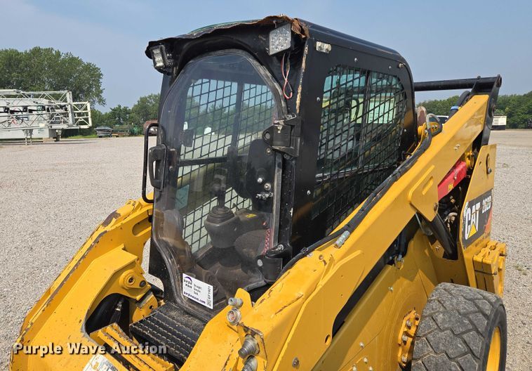 image for item EF1921 2015 Caterpillar 262D skid steer loader