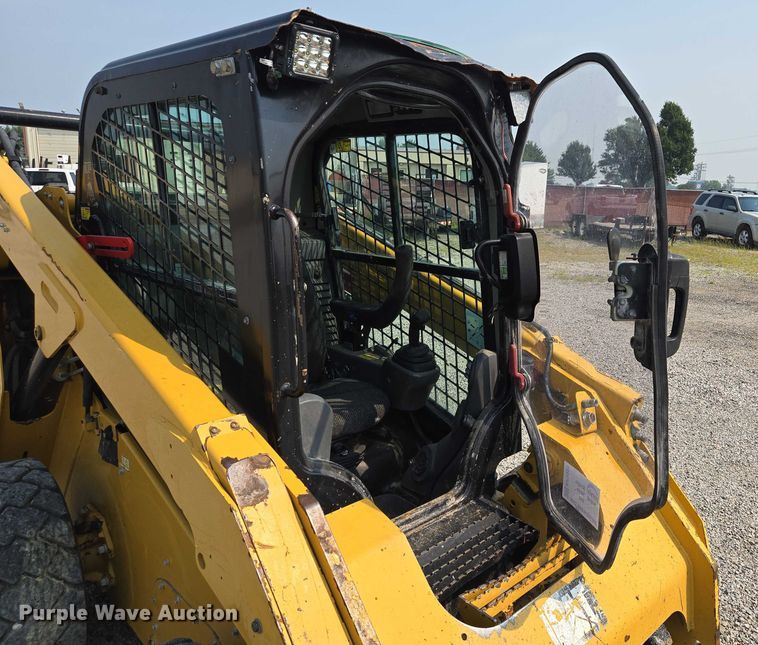 image for item EF1921 2015 Caterpillar 262D skid steer loader