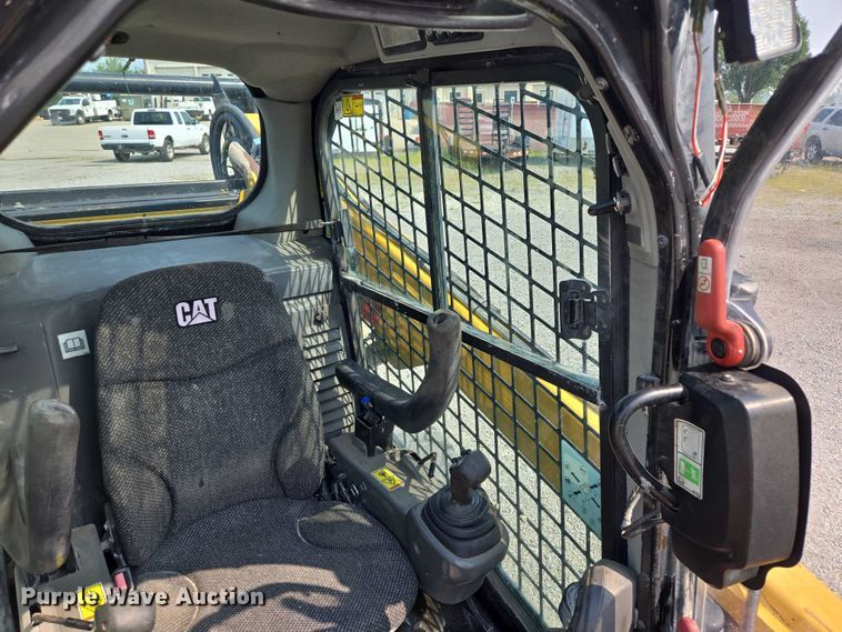 image for item EF1921 2015 Caterpillar 262D skid steer loader