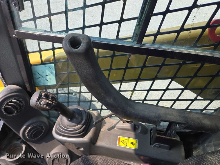 image for item EF1921 2015 Caterpillar 262D skid steer loader