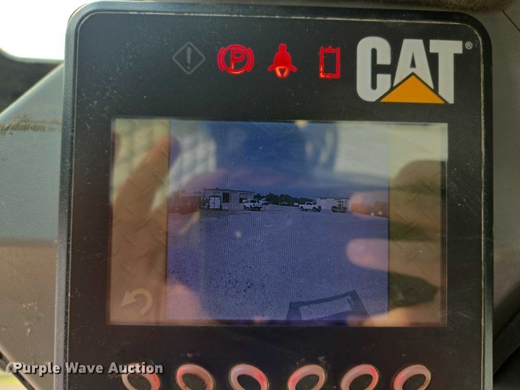 image for item EF1921 2015 Caterpillar 262D skid steer loader