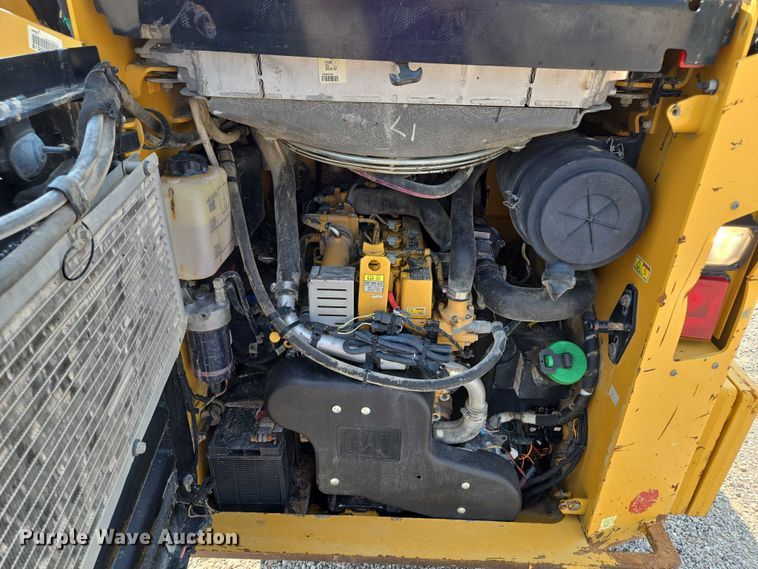 image for item EF1921 2015 Caterpillar 262D skid steer loader