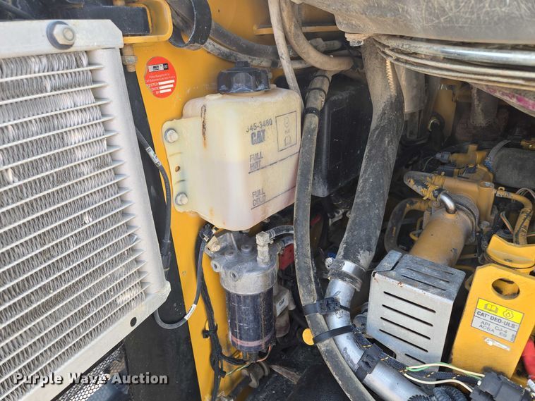 image for item EF1921 2015 Caterpillar 262D skid steer loader