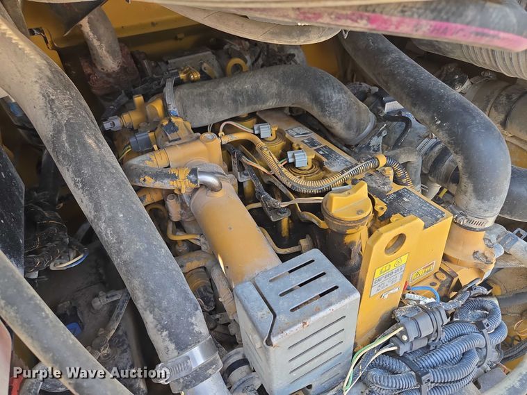 image for item EF1921 2015 Caterpillar 262D skid steer loader
