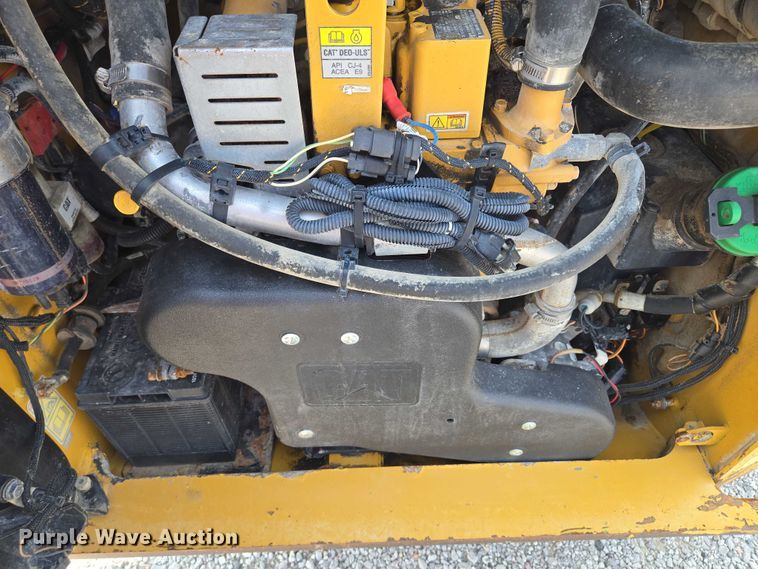 image for item EF1921 2015 Caterpillar 262D skid steer loader