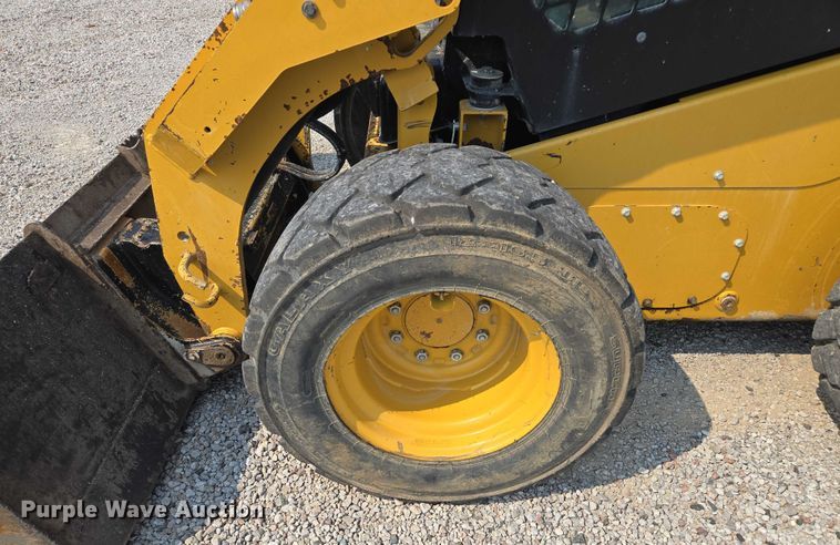 image for item EF1921 2015 Caterpillar 262D skid steer loader