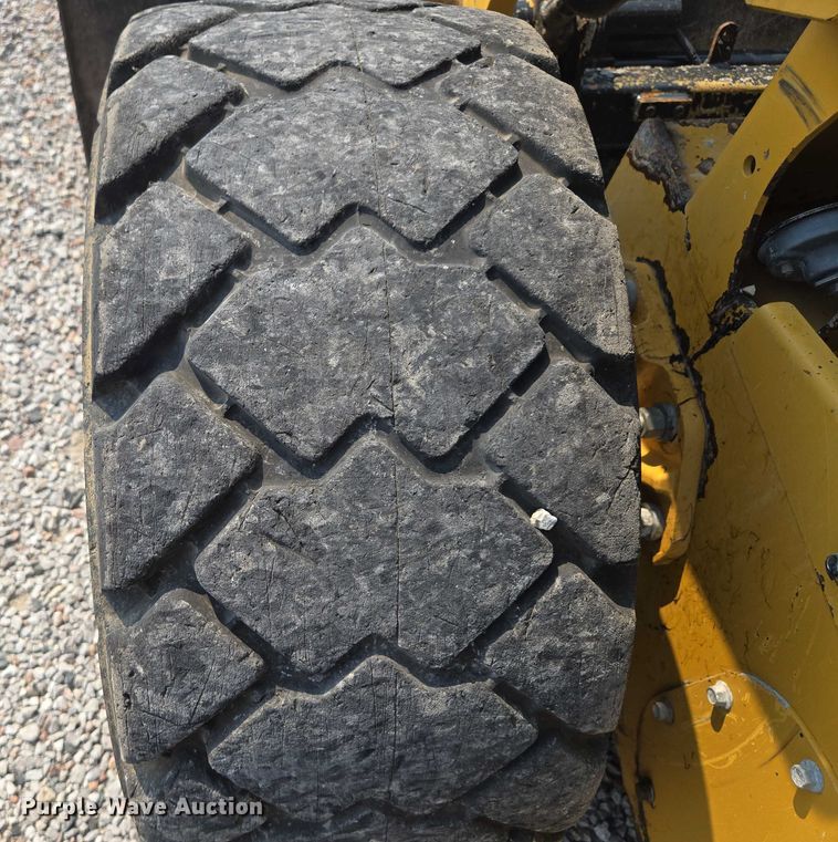 image for item EF1921 2015 Caterpillar 262D skid steer loader