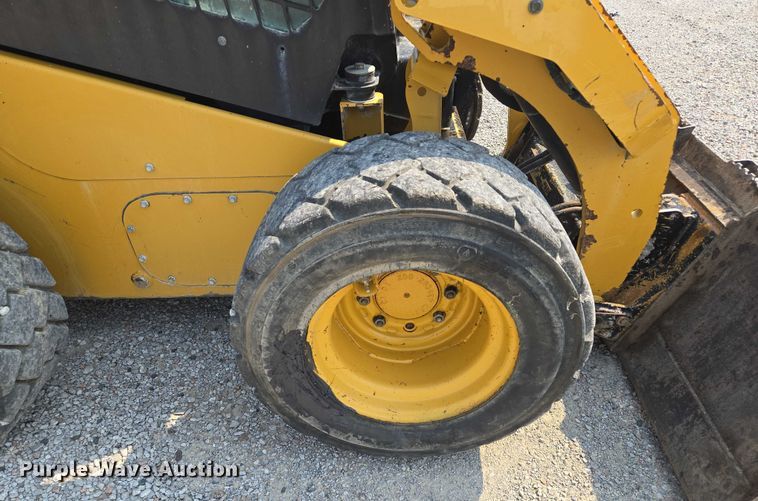 image for item EF1921 2015 Caterpillar 262D skid steer loader