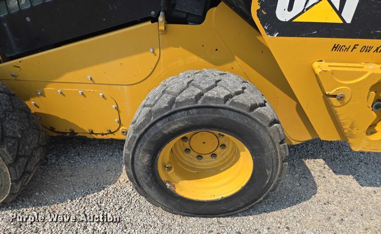 image for item EF1921 2015 Caterpillar 262D skid steer loader