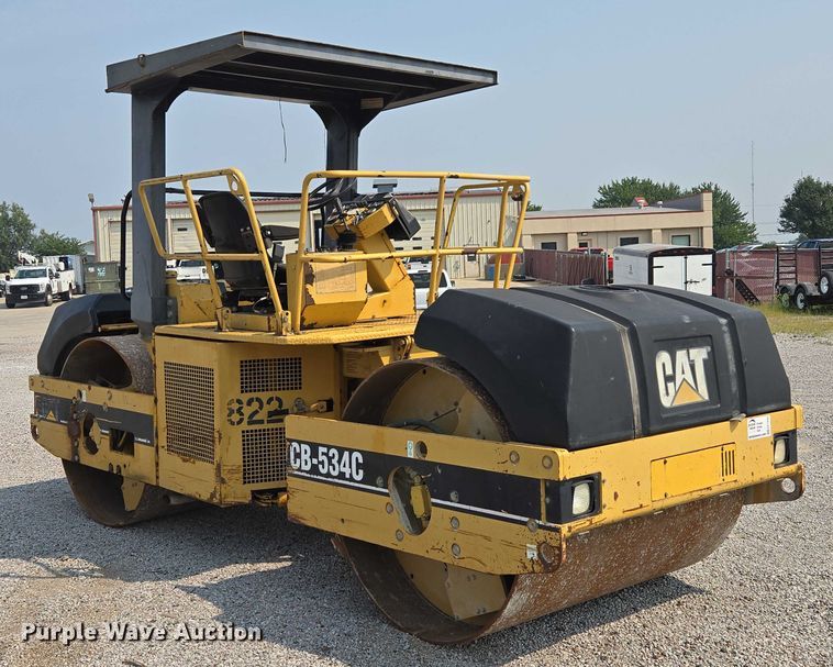 COMPACTADOR 2002 CATERPILLAR CB534C