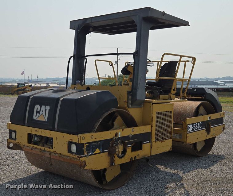COMPACTADOR 2002 CATERPILLAR CB534C
