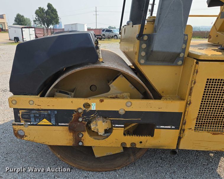 image for item EF1930 2002 Caterpillar CB-534C double drum vibratory roller