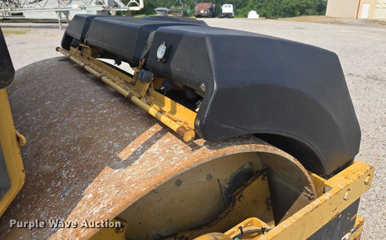 image for item EF1930 2002 Caterpillar CB-534C double drum vibratory roller