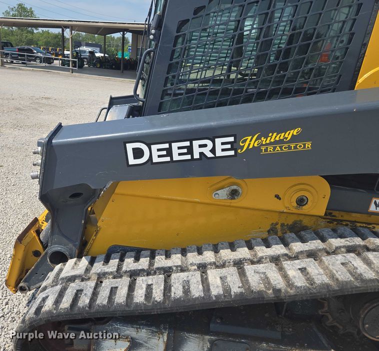 image for item EF1943 2022 John Deere 333G  tracked skid steer loader