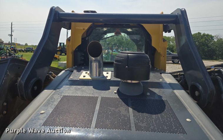 image for item EF1943 2022 John Deere 333G  tracked skid steer loader