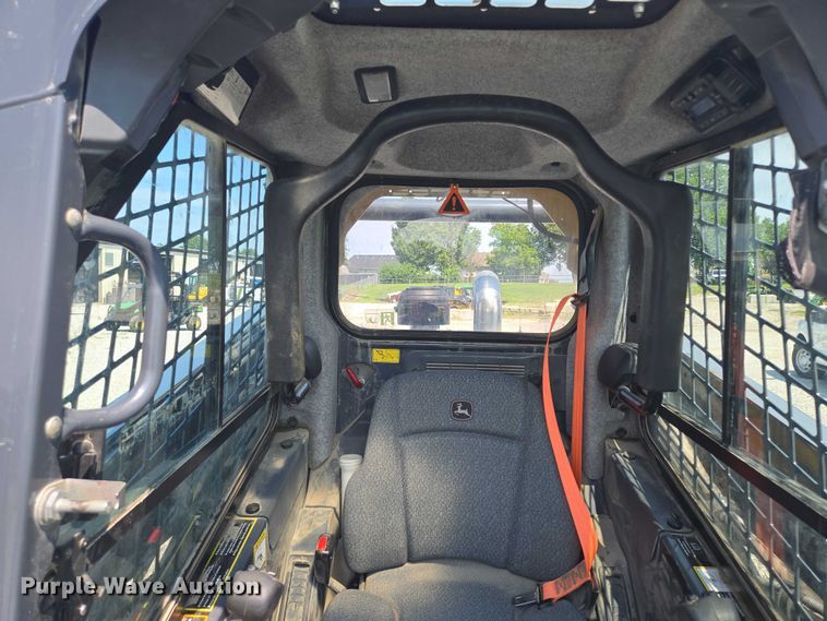 image for item EF1943 2022 John Deere 333G  tracked skid steer loader