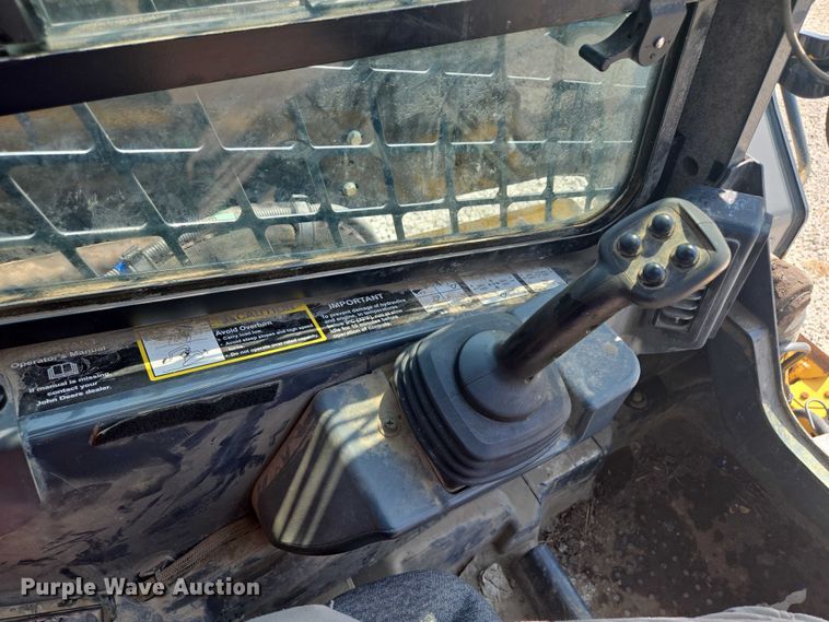 image for item EF1943 2022 John Deere 333G  tracked skid steer loader