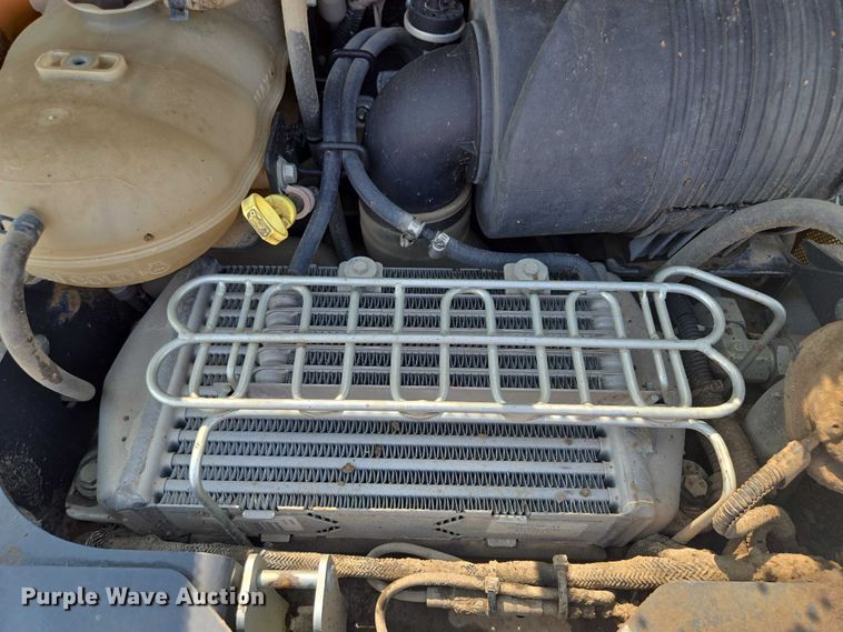 image for item EF1943 2022 John Deere 333G  tracked skid steer loader