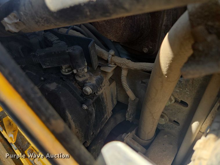 image for item EF1943 2022 John Deere 333G  tracked skid steer loader