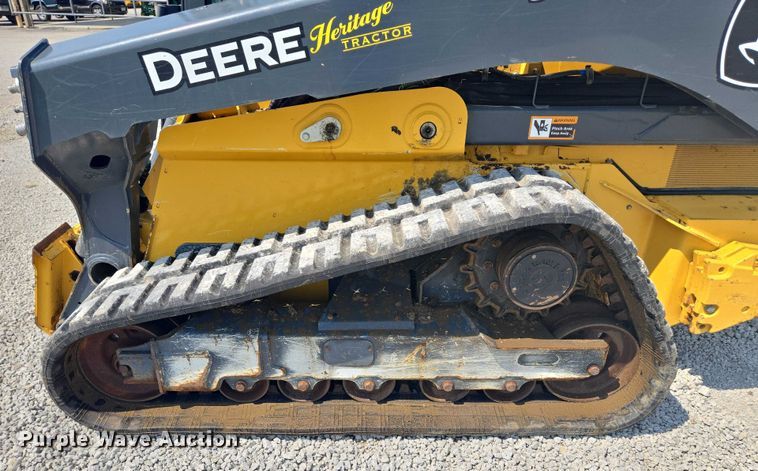 image for item EF1943 2022 John Deere 333G  tracked skid steer loader