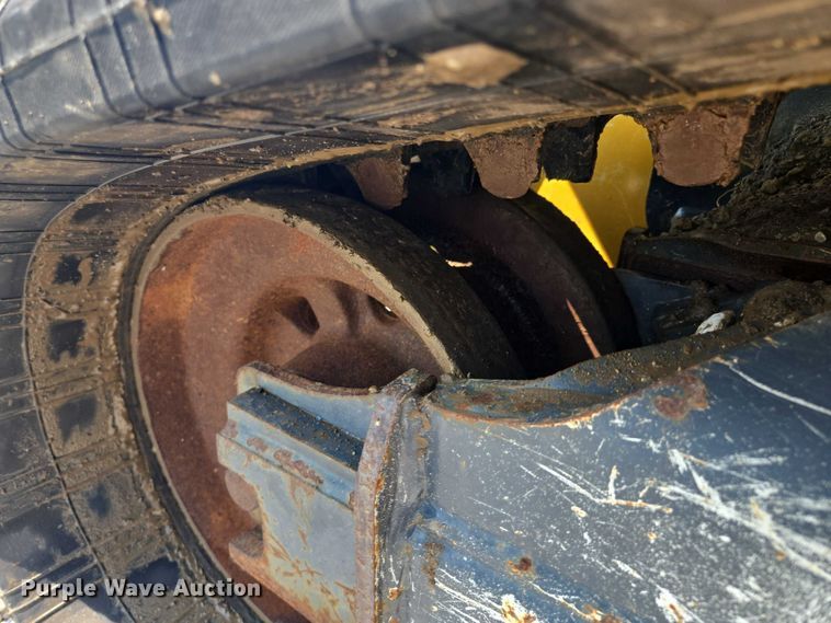 image for item EF1943 2022 John Deere 333G  tracked skid steer loader