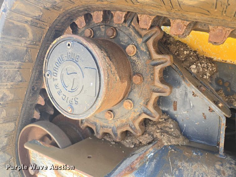 image for item EF1943 2022 John Deere 333G  tracked skid steer loader