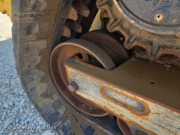 image for item EF1943 2022 John Deere 333G  tracked skid steer loader