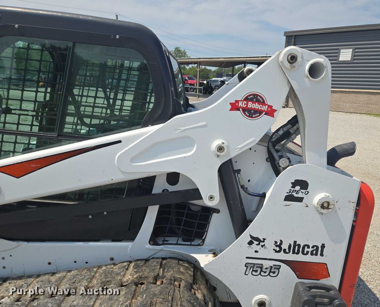 image for item EF1944 2020 Bobcat T595 tracked skid steer loader