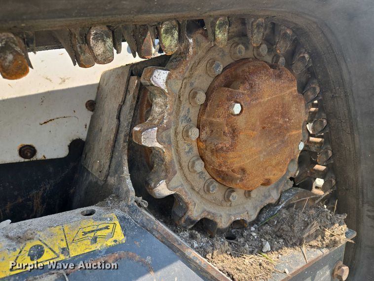 image for item EF1944 2020 Bobcat T595 tracked skid steer loader