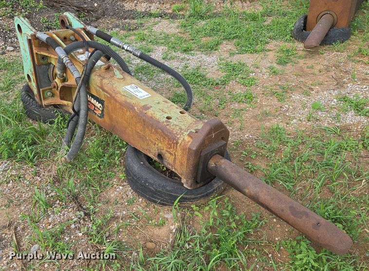 image for item EF1958 Tramac V32 breaker