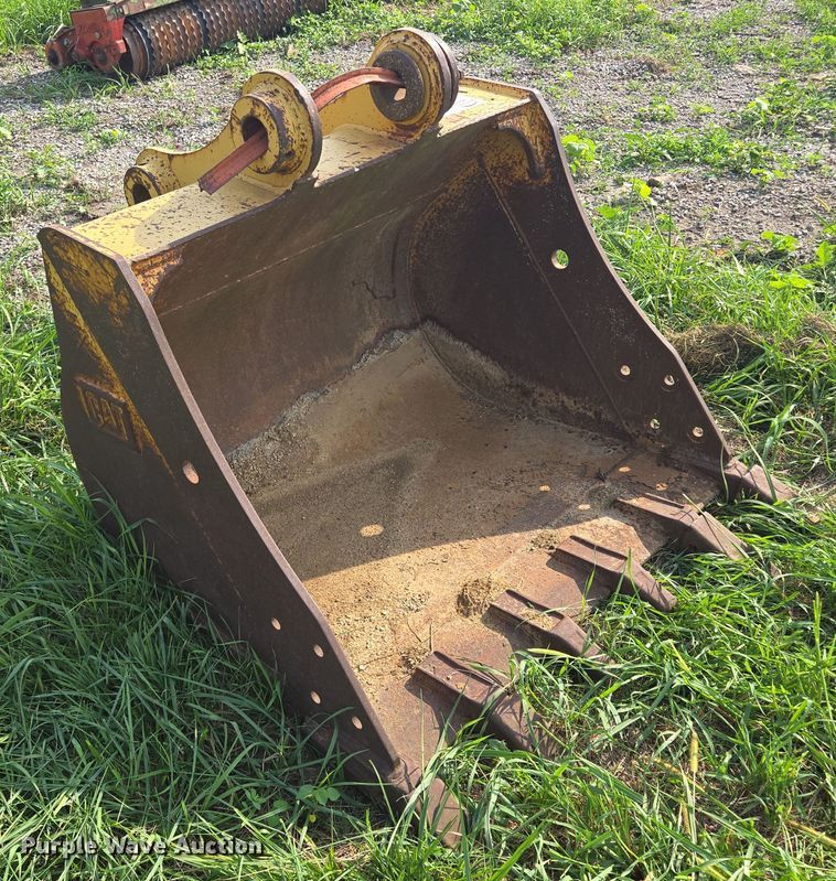 image for item EF1962 Caterpillar 50