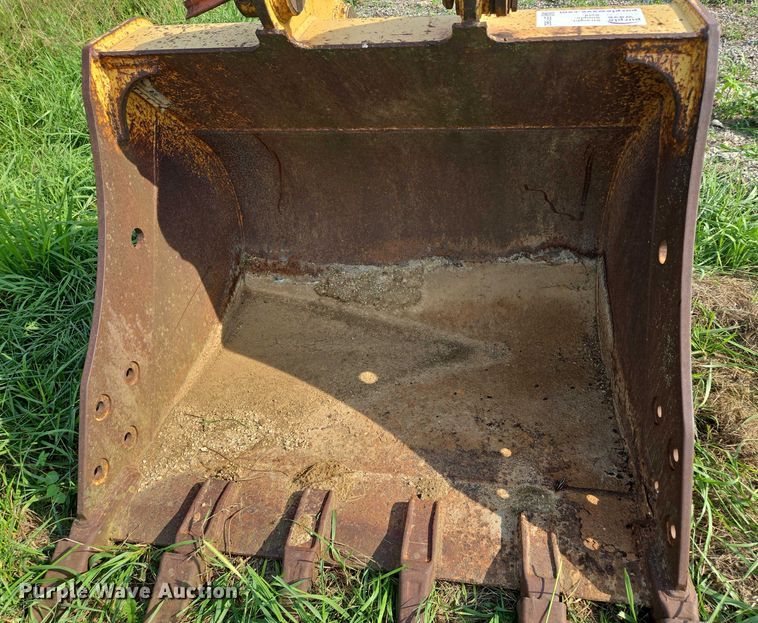 image for item EF1962 Caterpillar 50