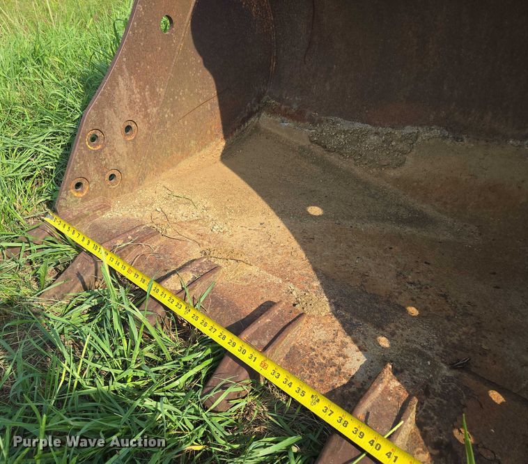 image for item EF1962 Caterpillar 50