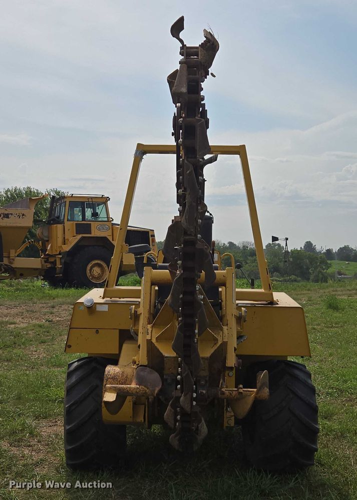 image for item EF1965 Vermeer V6500 trencher