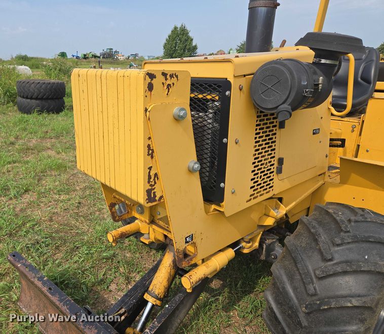 image for item EF1965 Vermeer V6500 trencher