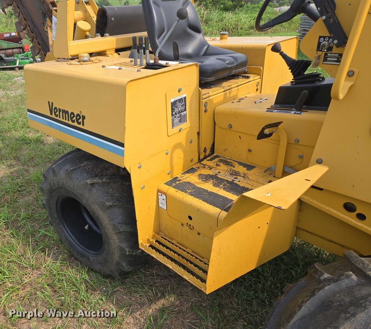 image for item EF1965 Vermeer V6500 trencher
