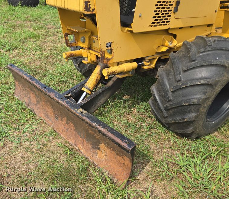 image for item EF1965 Vermeer V6500 trencher