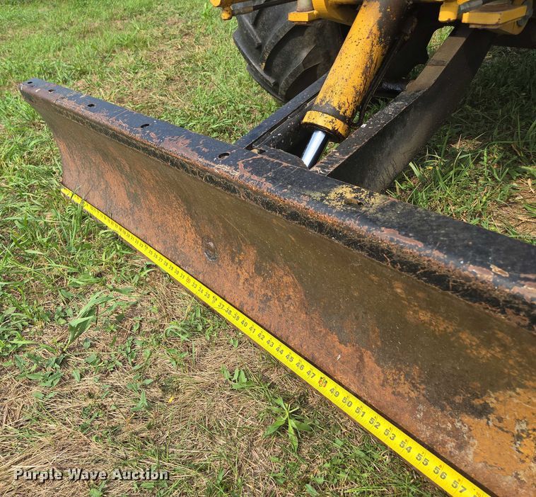 image for item EF1965 Vermeer V6500 trencher