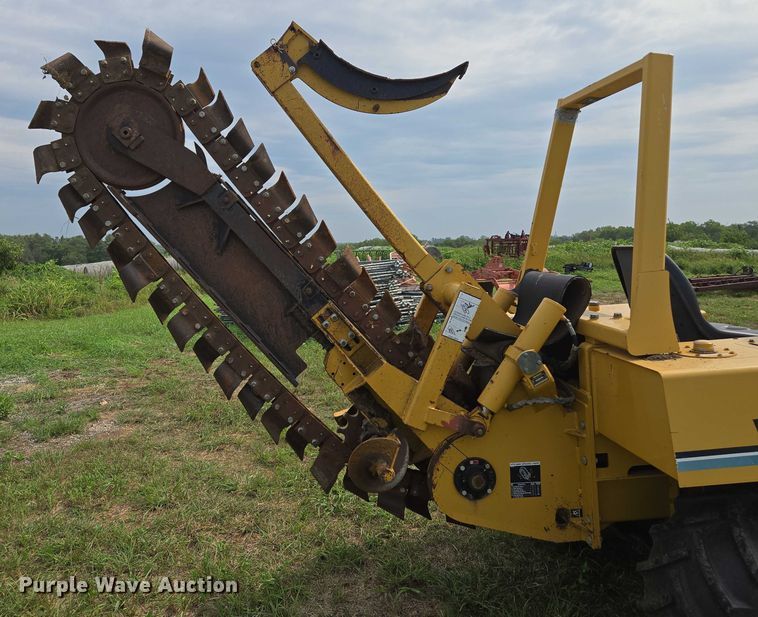 image for item EF1965 Vermeer V6500 trencher
