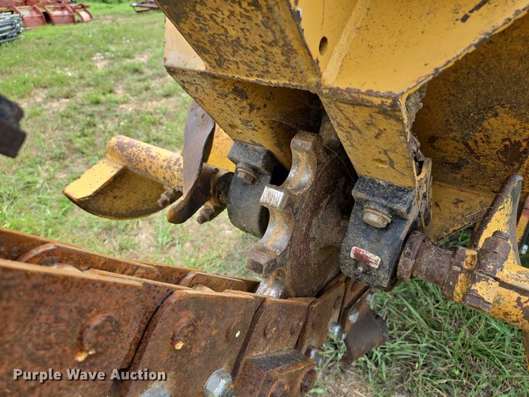 image for item EF1965 Vermeer V6500 trencher