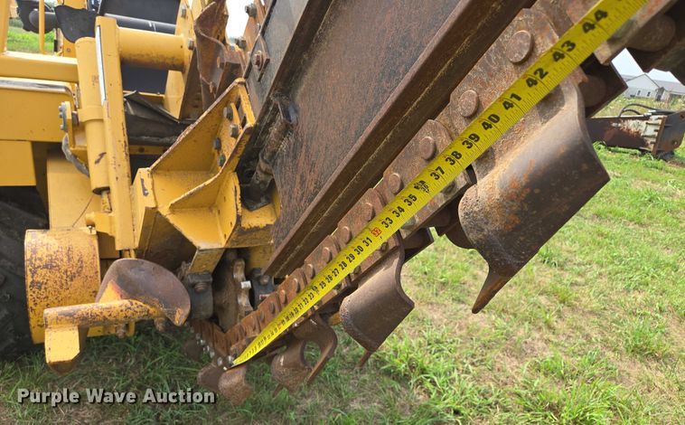 image for item EF1965 Vermeer V6500 trencher