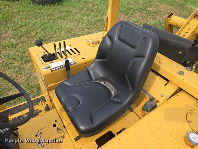 image for item EF1965 Vermeer V6500 trencher