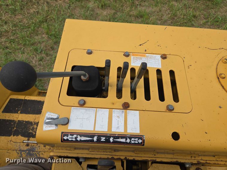 image for item EF1965 Vermeer V6500 trencher